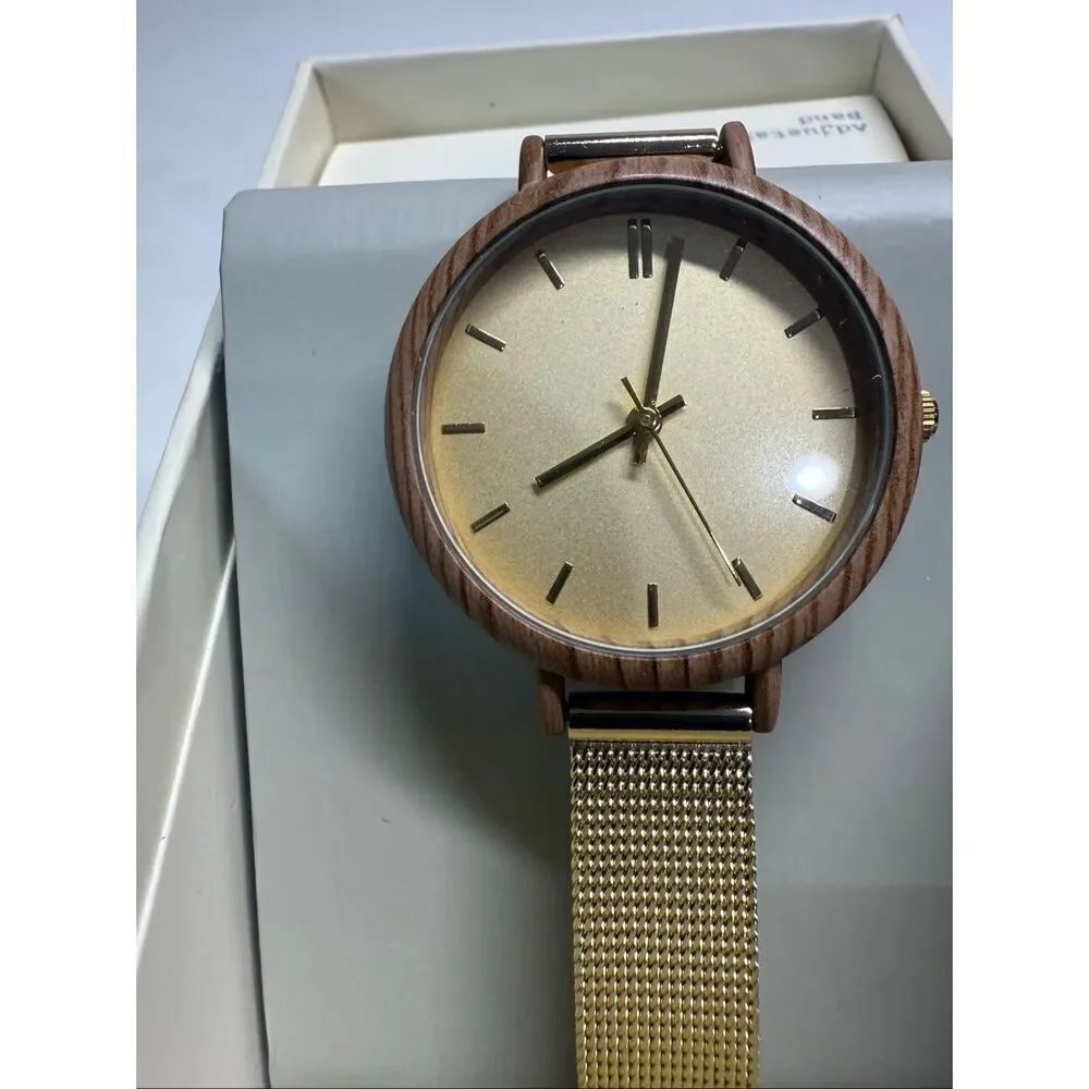 A New Day Women's Gold Quartz Watch Mesh Metal Band New Battery Faux Wood Trim